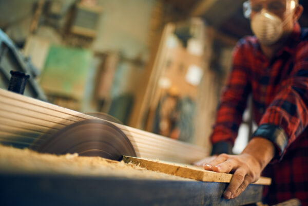 wood dust sawing